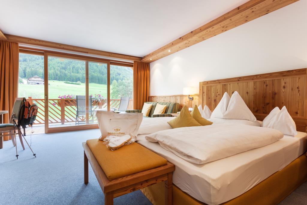 Hotel Chalet Tianes - Alpine Relax 卡斯特尔罗托 客房 照片